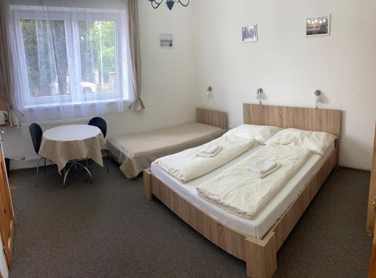 Penzion U Thuje Třeboň Extérieur photo