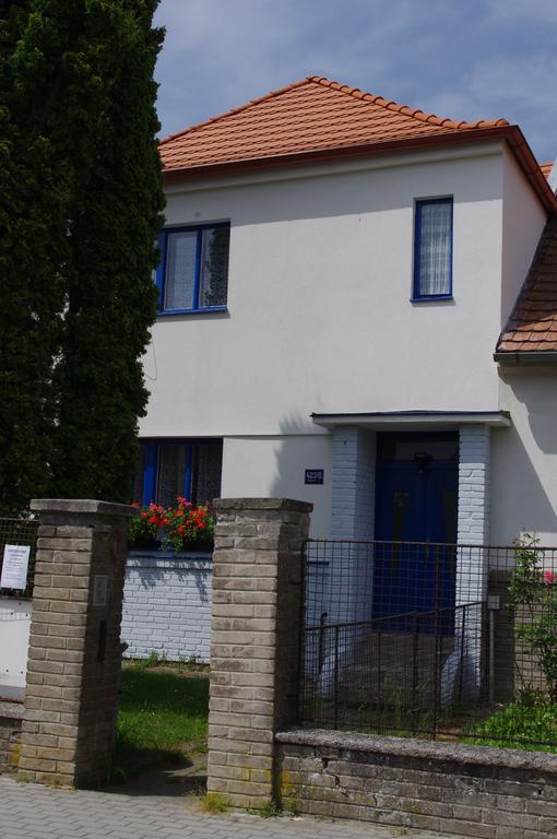 Penzion U Thuje Třeboň Extérieur photo